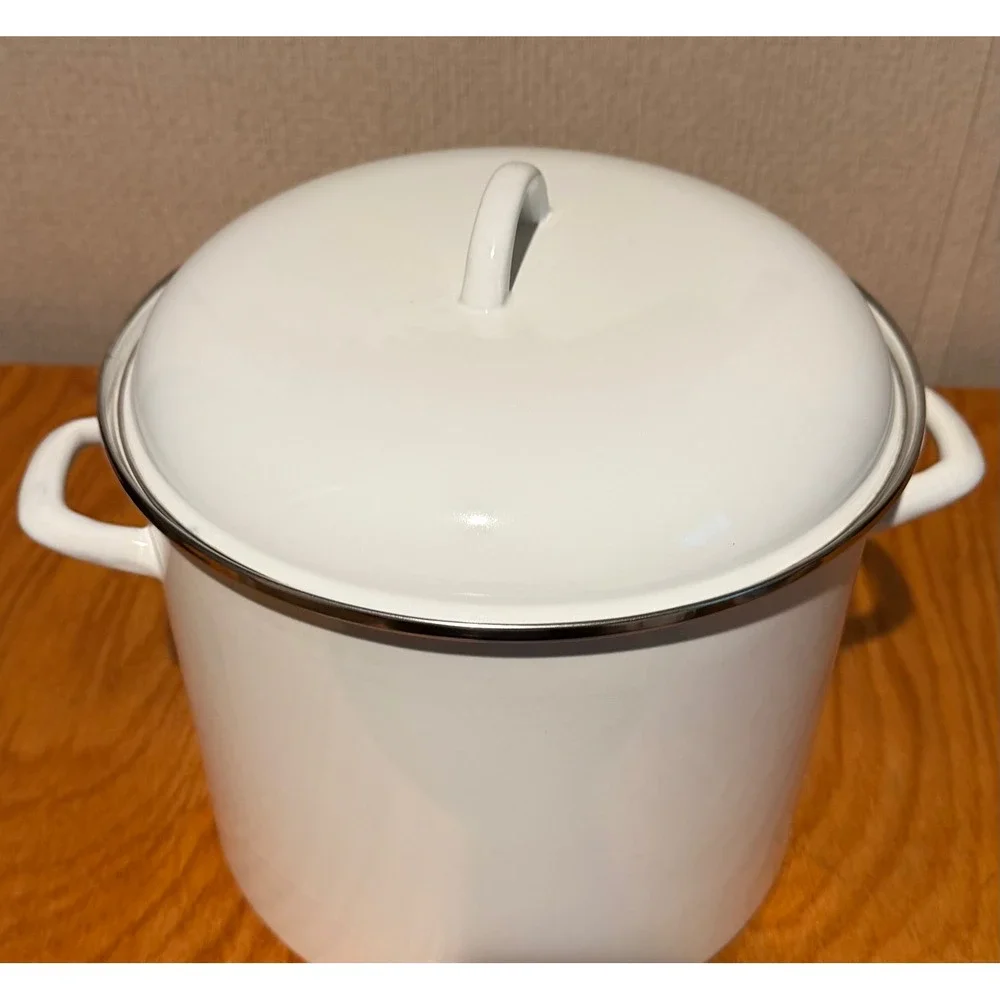 Crofton White Enamel on Steel Stock Pot with Lid Induction Safe Farmhouse Style